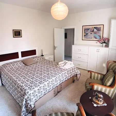 3+1 Comphy Chic Office In Center Of