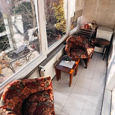 3+1 Comphy Chic Office In Center Of *